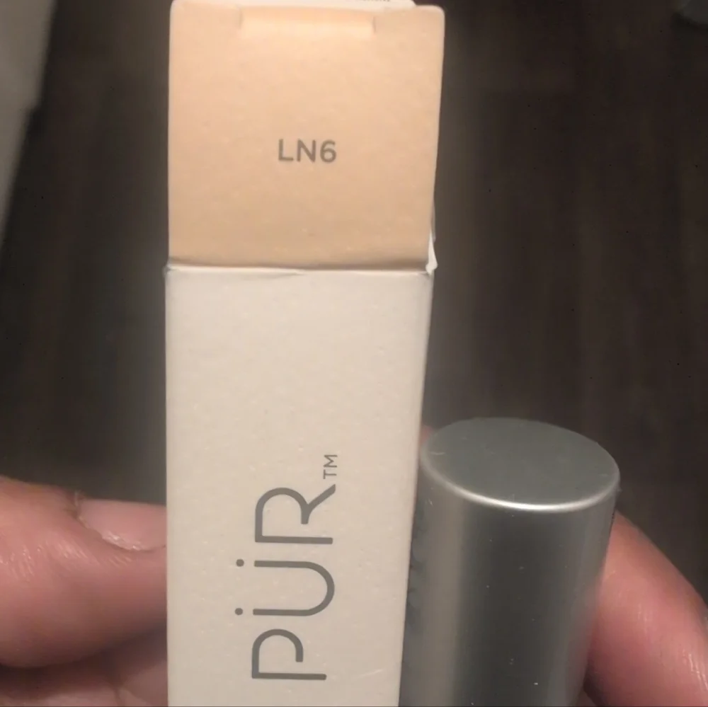 PUR 4-in-1 Sculpting Concealer - LN6